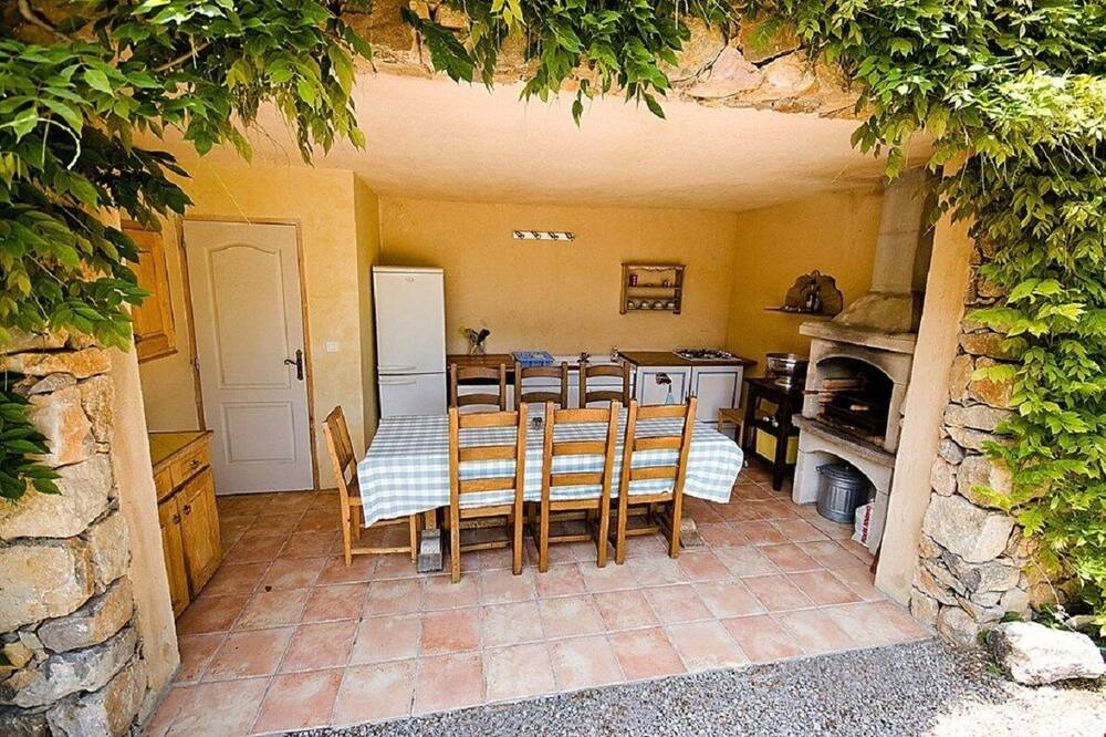 Photo of Kitchen in Tourrettes
