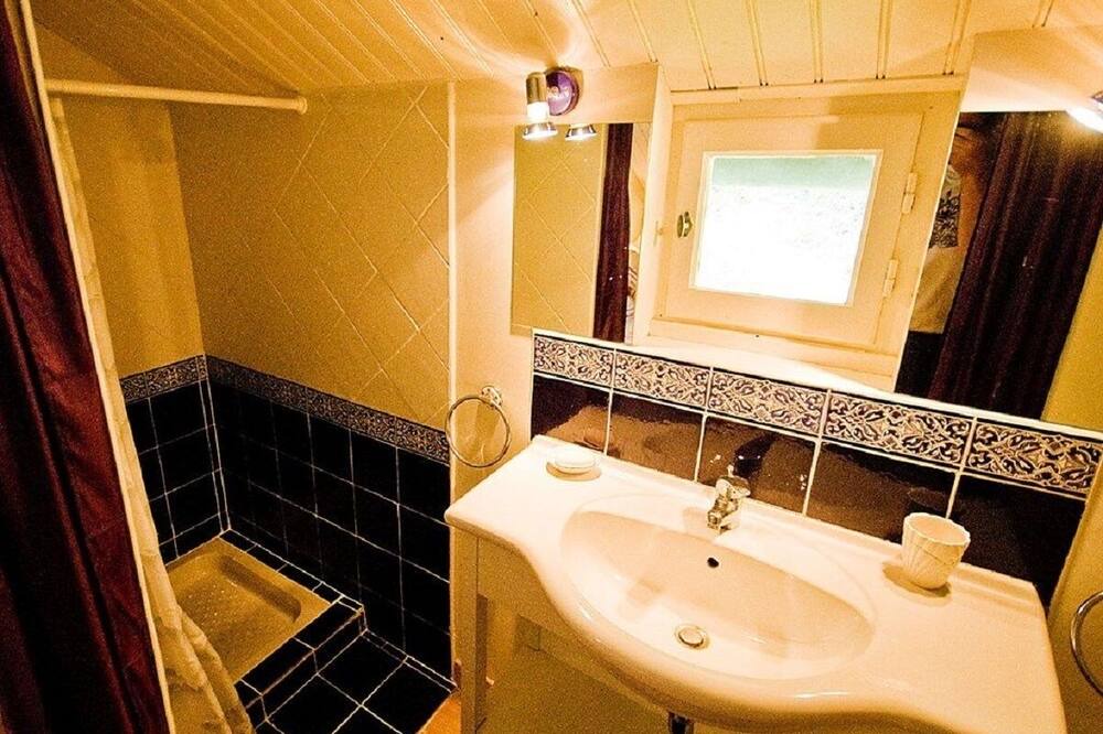 Photo of Bathroom in Tourrettes