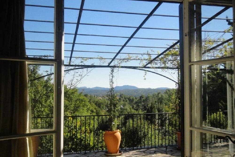 Photo of Patio Balcony in Tourrettes