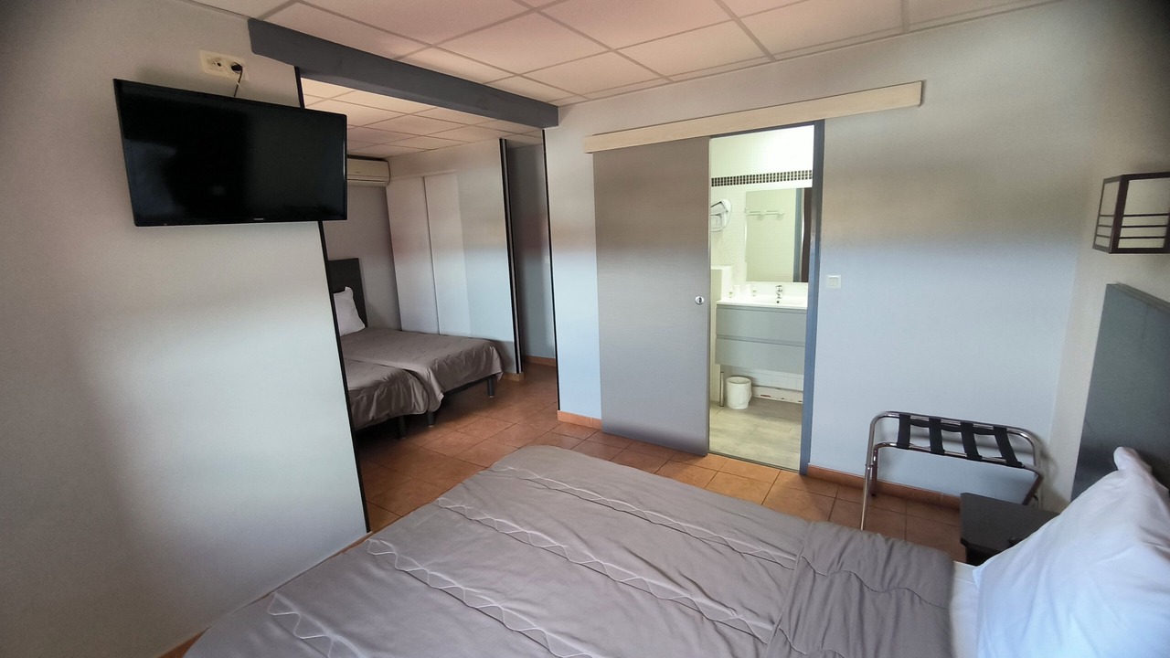 Photo of Bedroom in Chateauneuf-les-Martigues