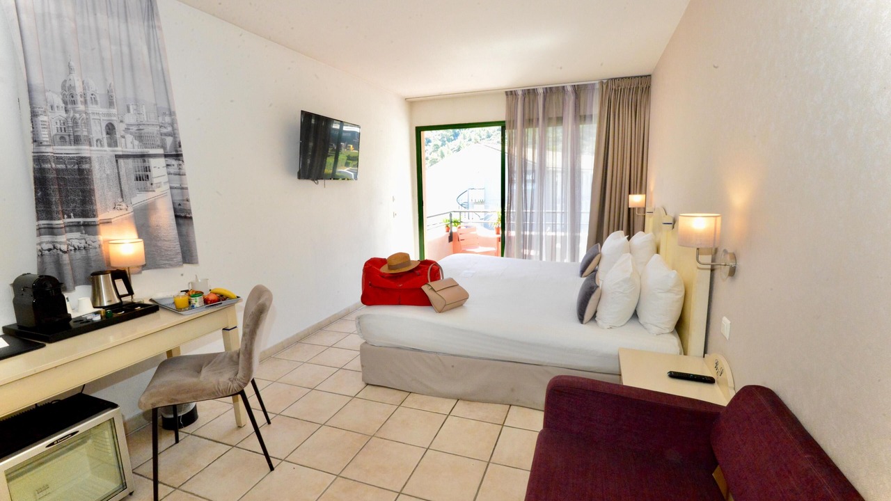 Photo of Bedroom in Gemenos