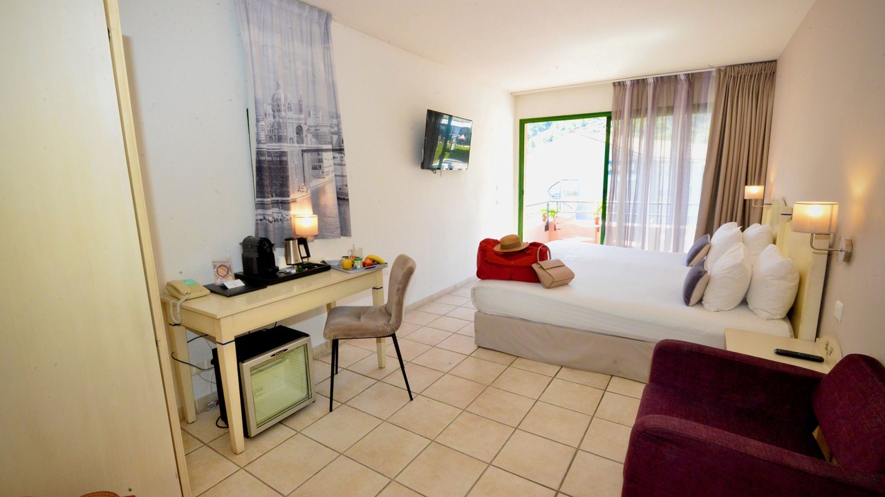Photo of Bedroom in Gemenos