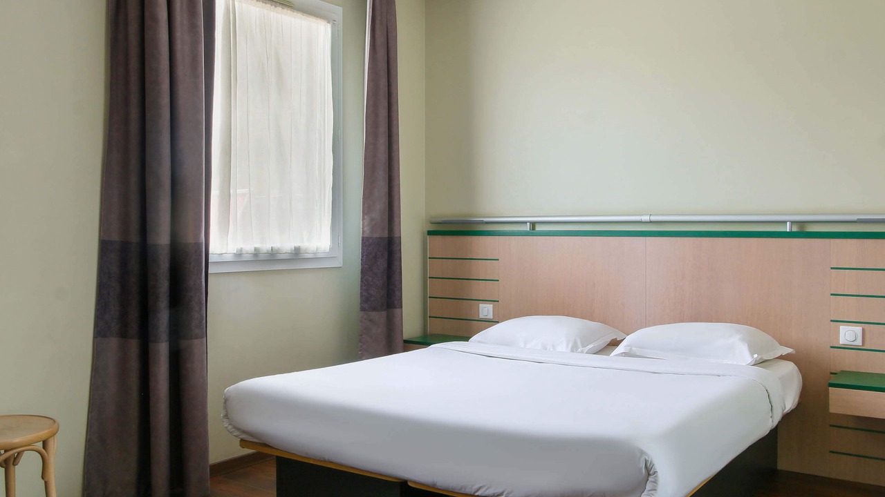 Photo of Bedroom in Gemenos