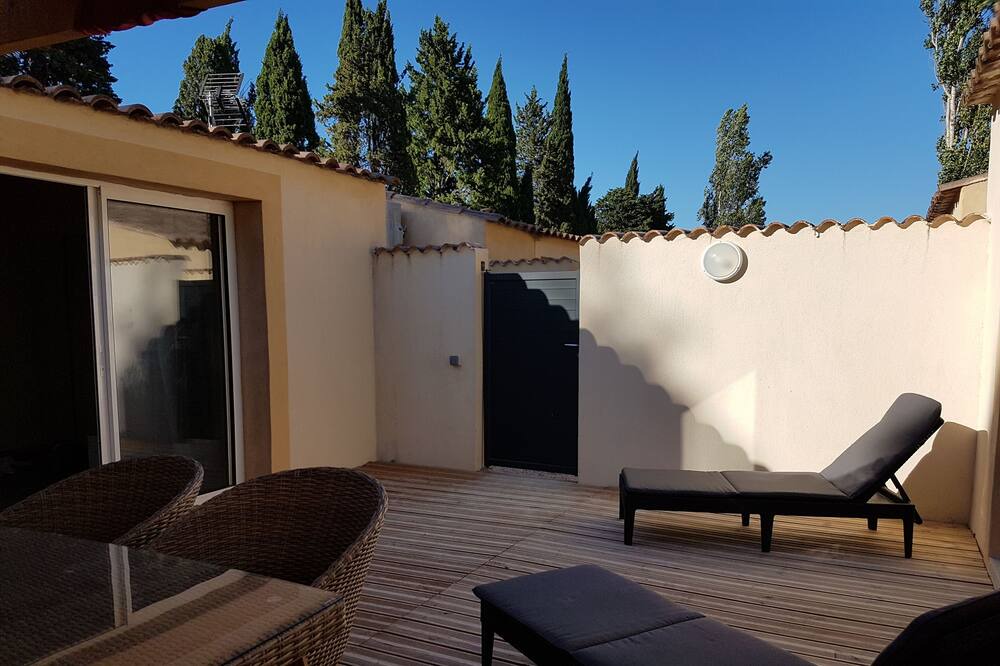 Photo of Patio Balcony in St.-Remy-de-Provence