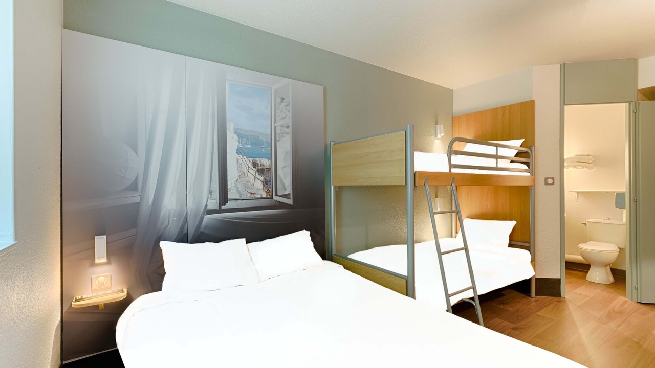 Photo of Bedroom in 11th Arrondissement