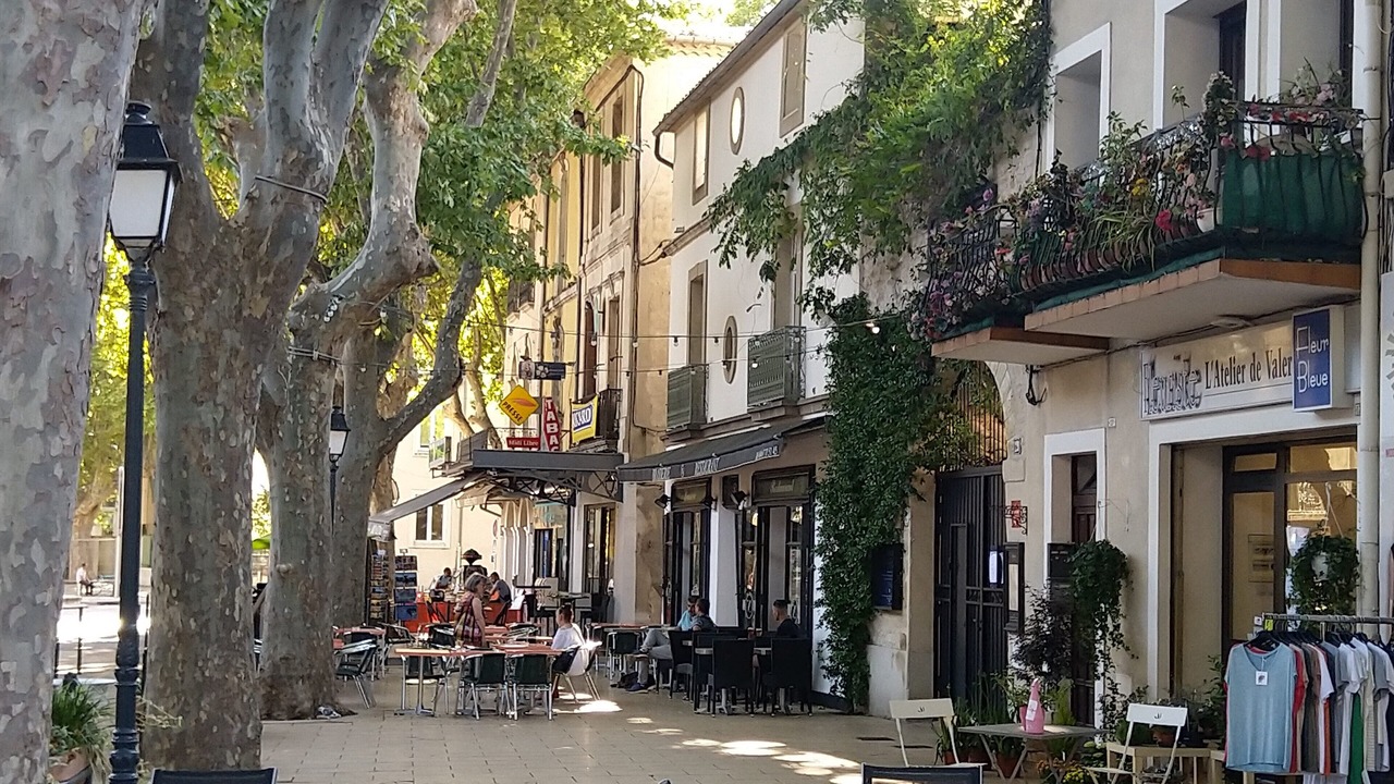 Photo of Buildings in Lunel