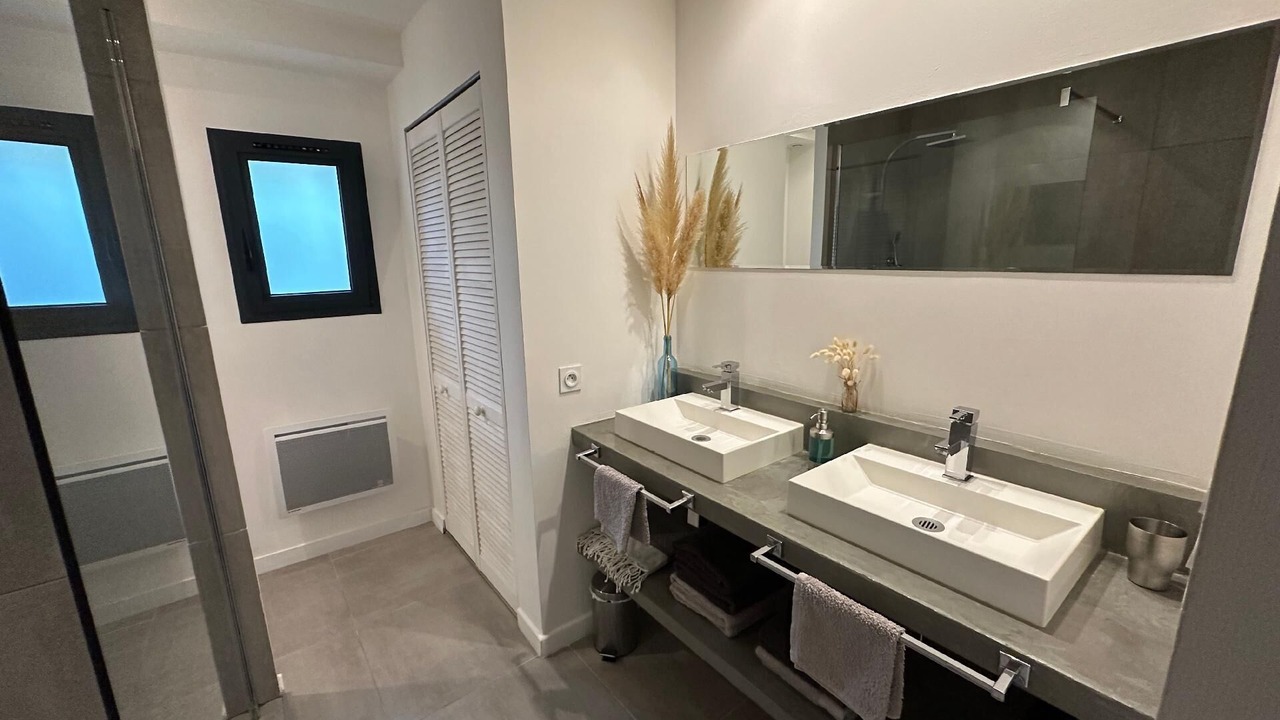Photo of Bathroom in Istres