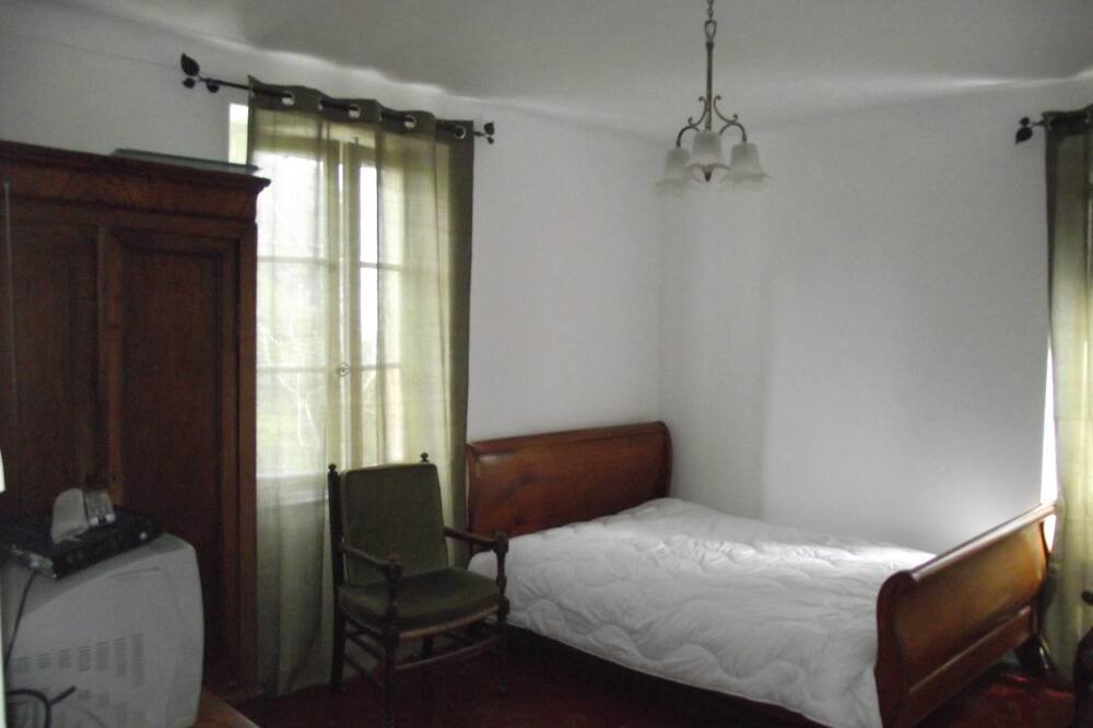 Photo of Bedroom in Tourrettes