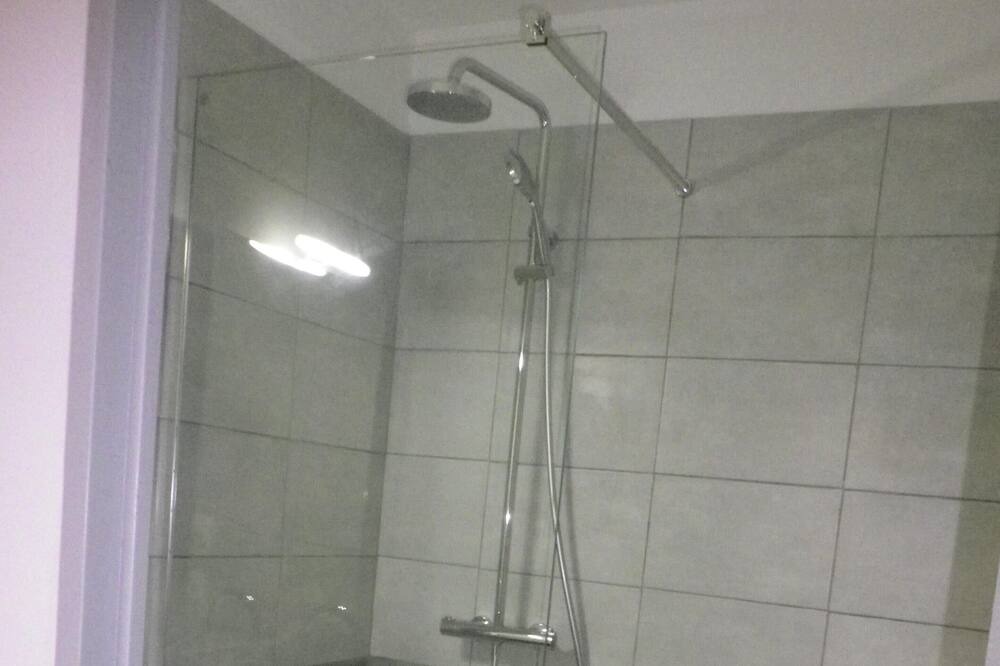 Photo of Bathroom in Caremeau
