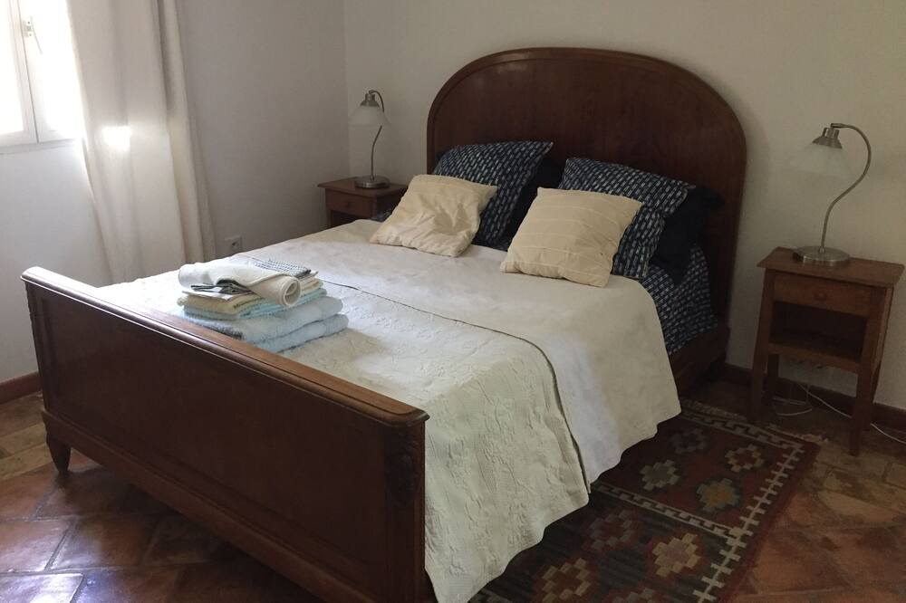 Photo of Bedroom in Bonnieux