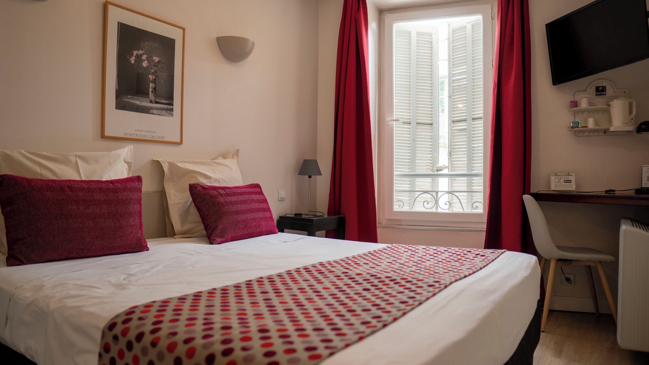 Photo of Bedroom in Faubourg