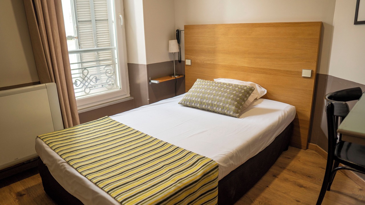Photo of Bedroom in Faubourg