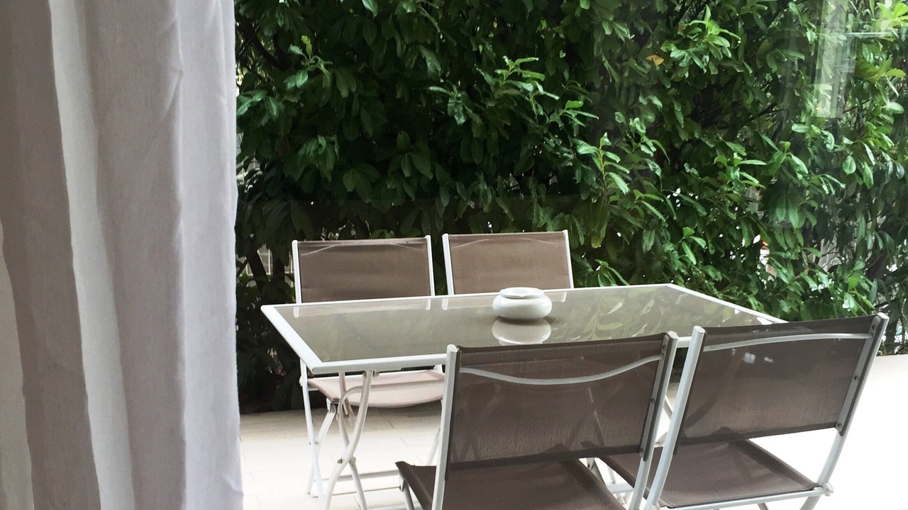 Photo of Patio Balcony in California - Pezou