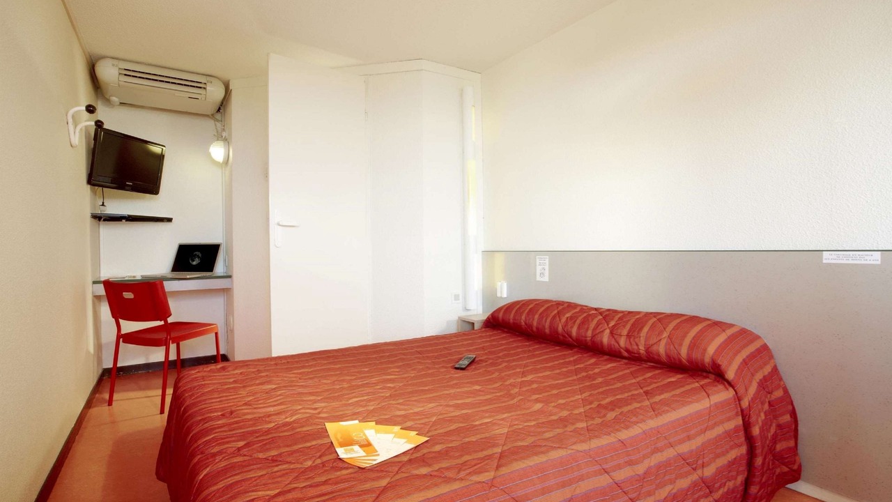 Photo of Bedroom in Salon-de-Provence