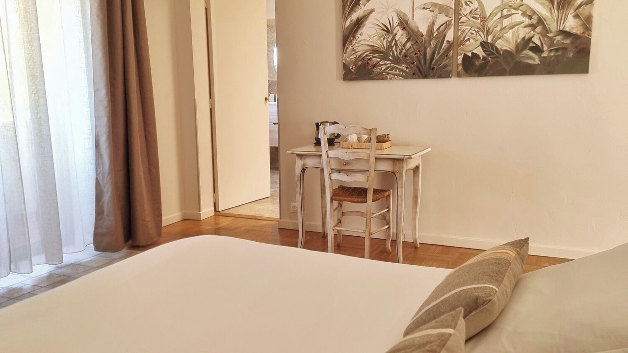 Photo of Bedroom in Maussane