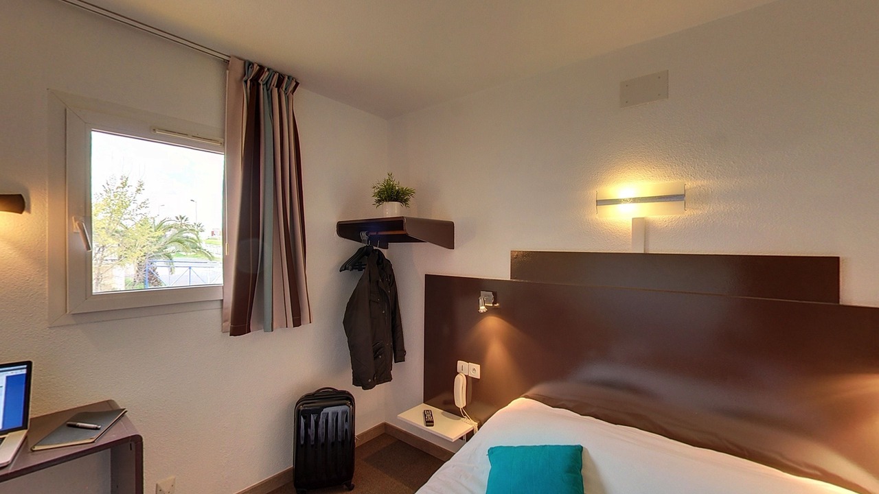 Photo of Bedroom in Villeneuve-les-Beziers