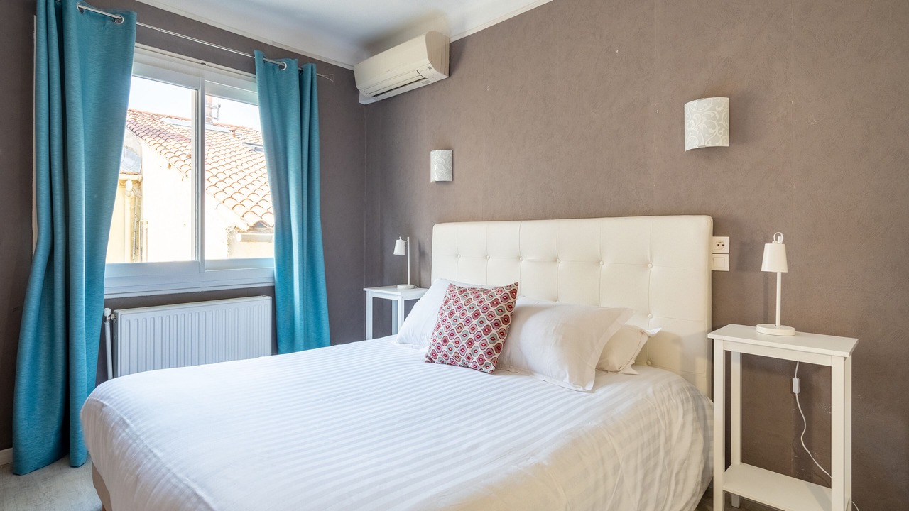 Photo of Bedroom in Salon-de-Provence