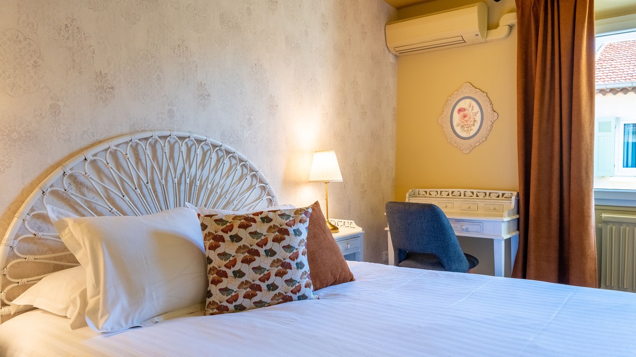 Photo of Bedroom in Salon-de-Provence