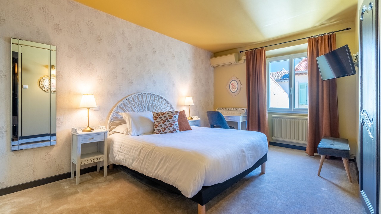 Photo of Bedroom in Salon-de-Provence