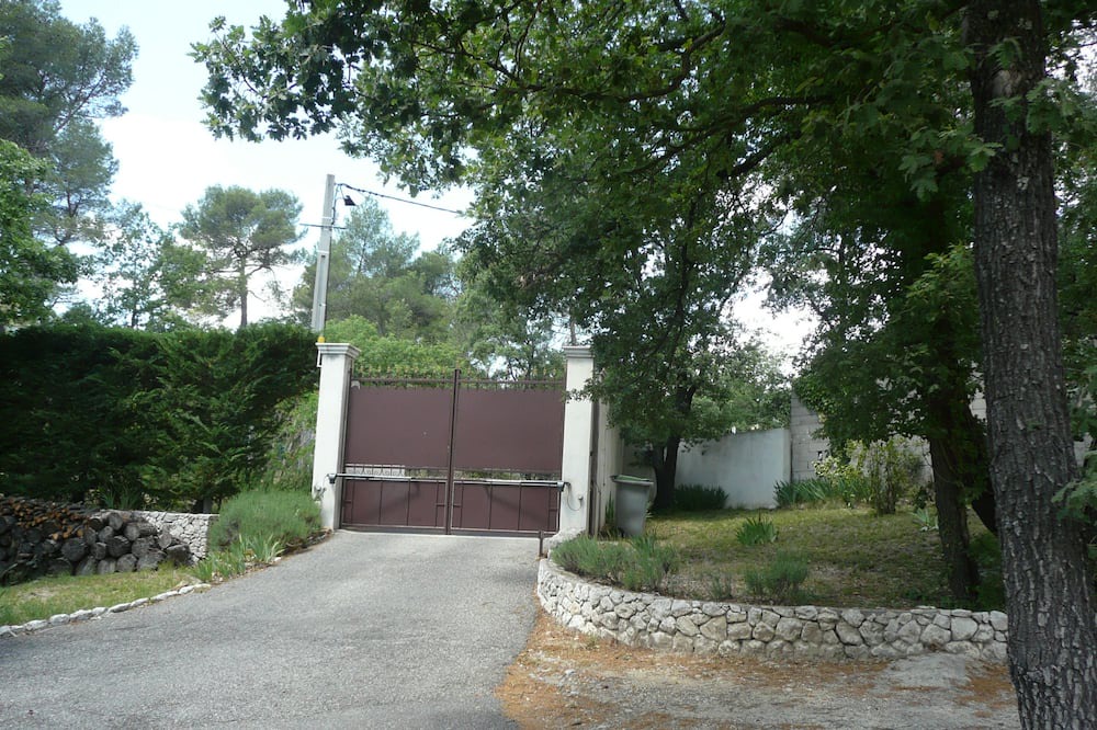 Photo of Others in Greasque