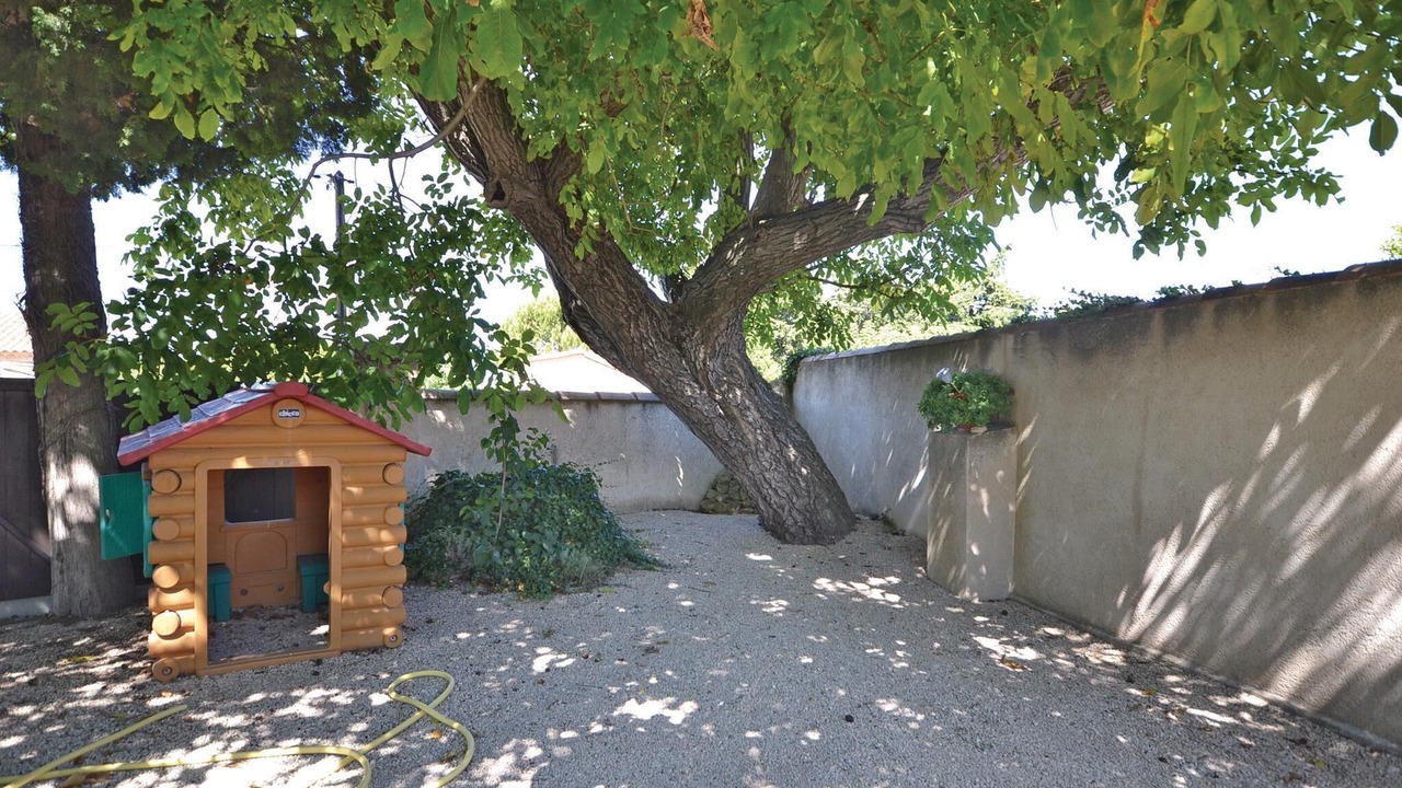 Photo of Outdoor in Velleron