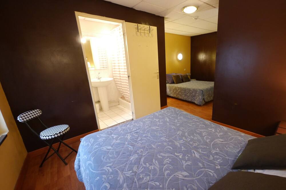 Photo of Bedroom in Comedie