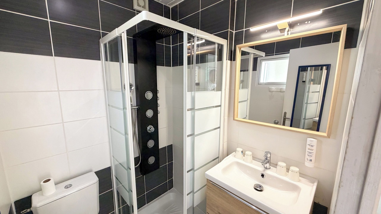 Photo of Bathroom in Montagnac