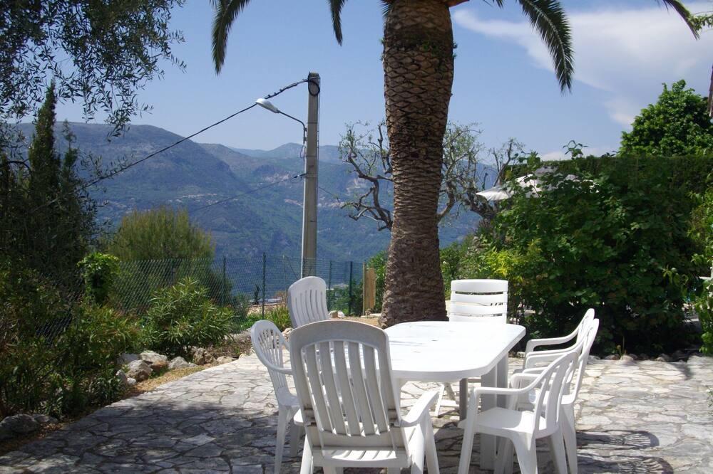 Photo of Patio Balcony in Castagniers