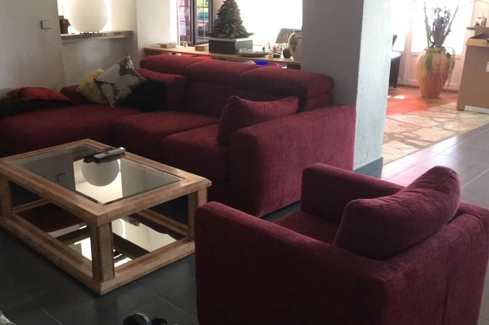 Photo of Livingroom in Castagniers