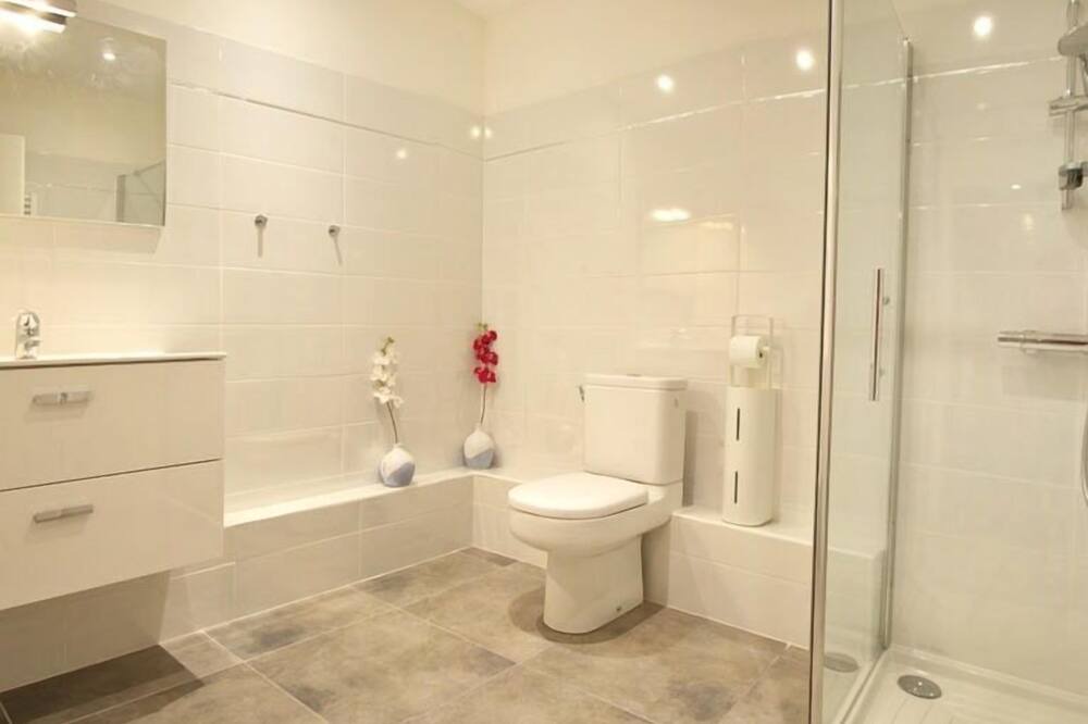 Photo of Bathroom in Marseillan