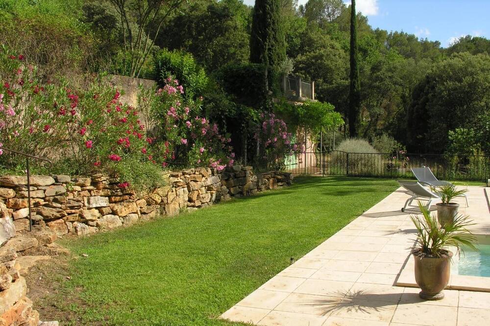 Photo of Outdoor in Cabasse