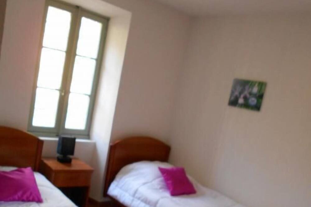 Photo of Bedroom in Tanneron