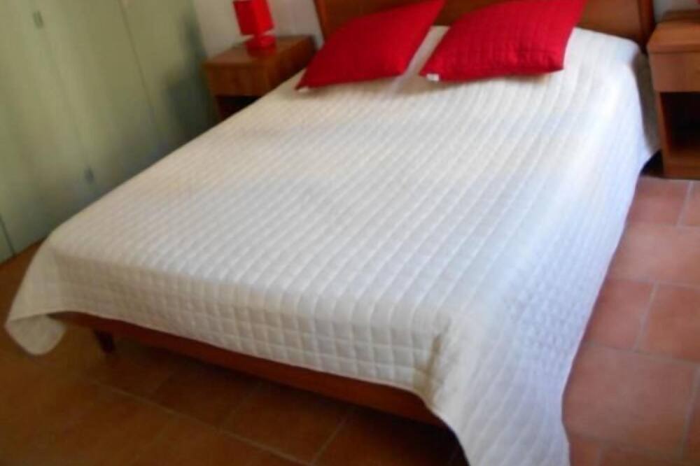 Photo of Bedroom in Tanneron