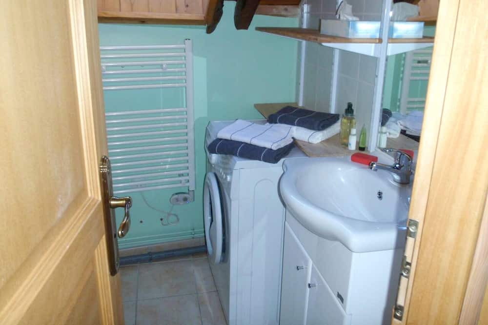 Photo of Bathroom in Saint-Crepin