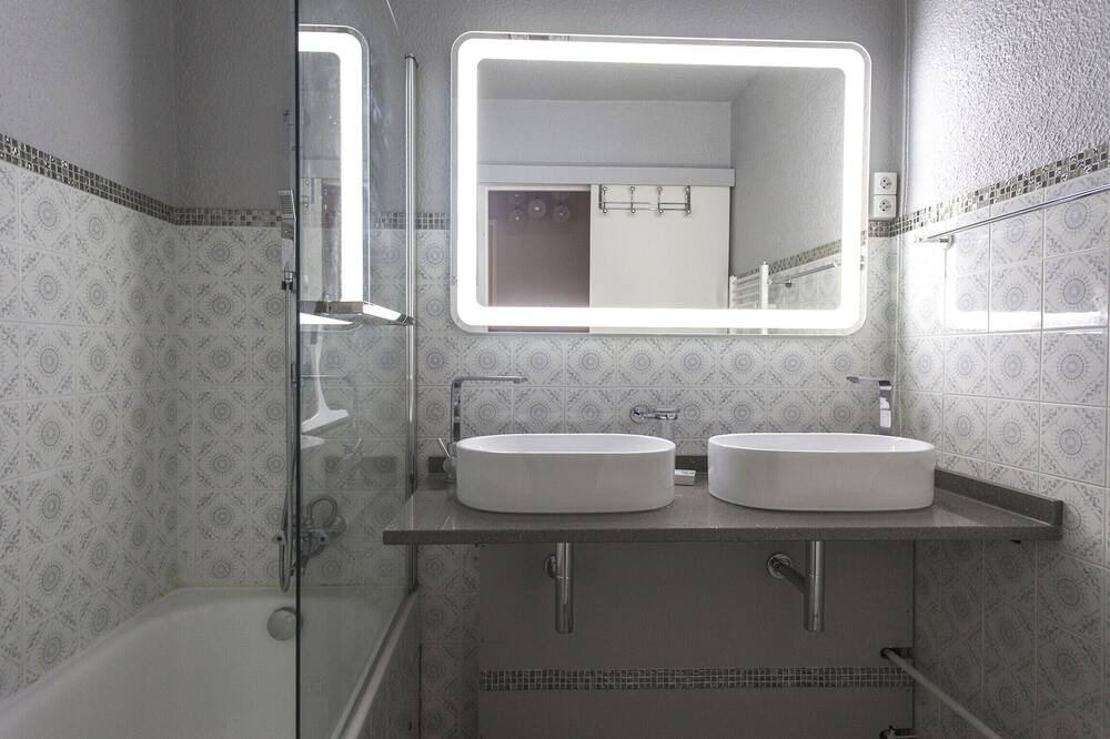 Photo of Bathroom in Cannes La Bocca