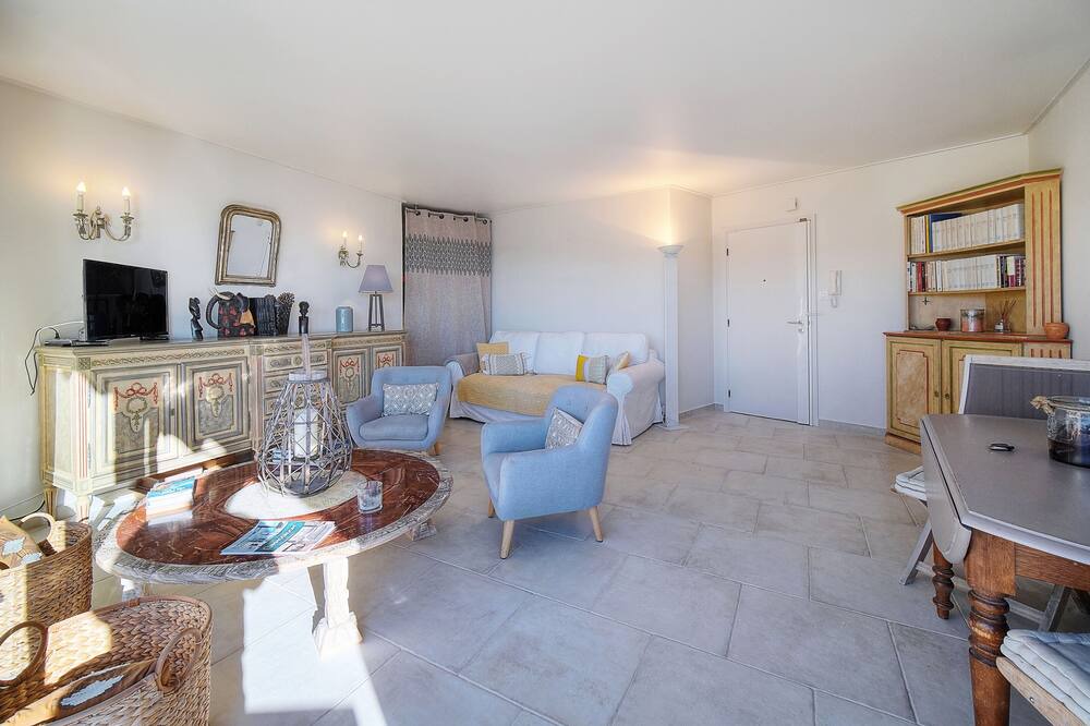 Photo of Livingroom in Cannes La Bocca
