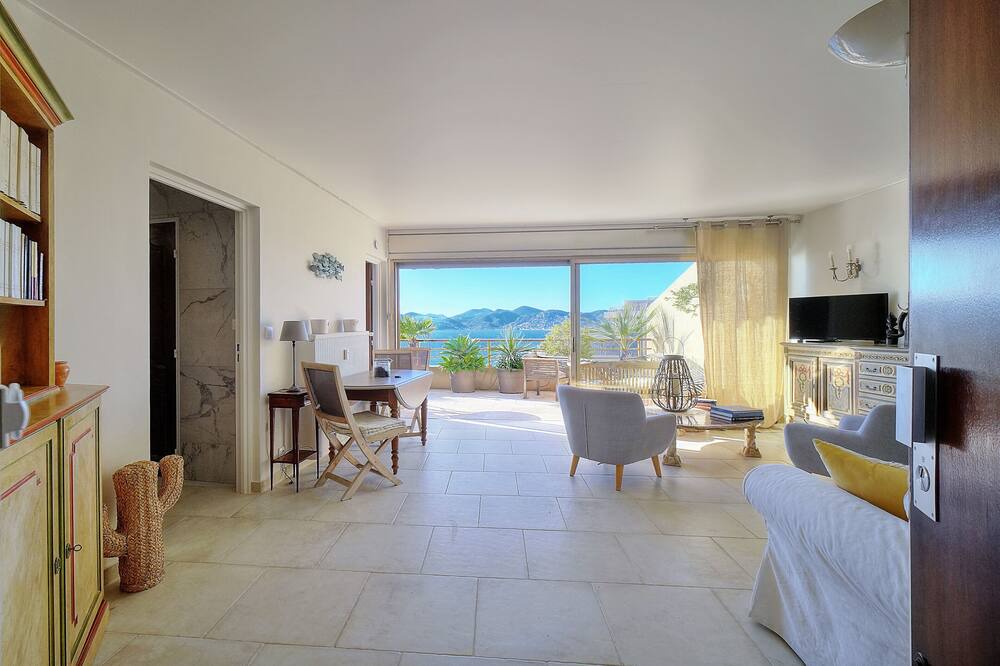 Photo of Livingroom in Cannes La Bocca