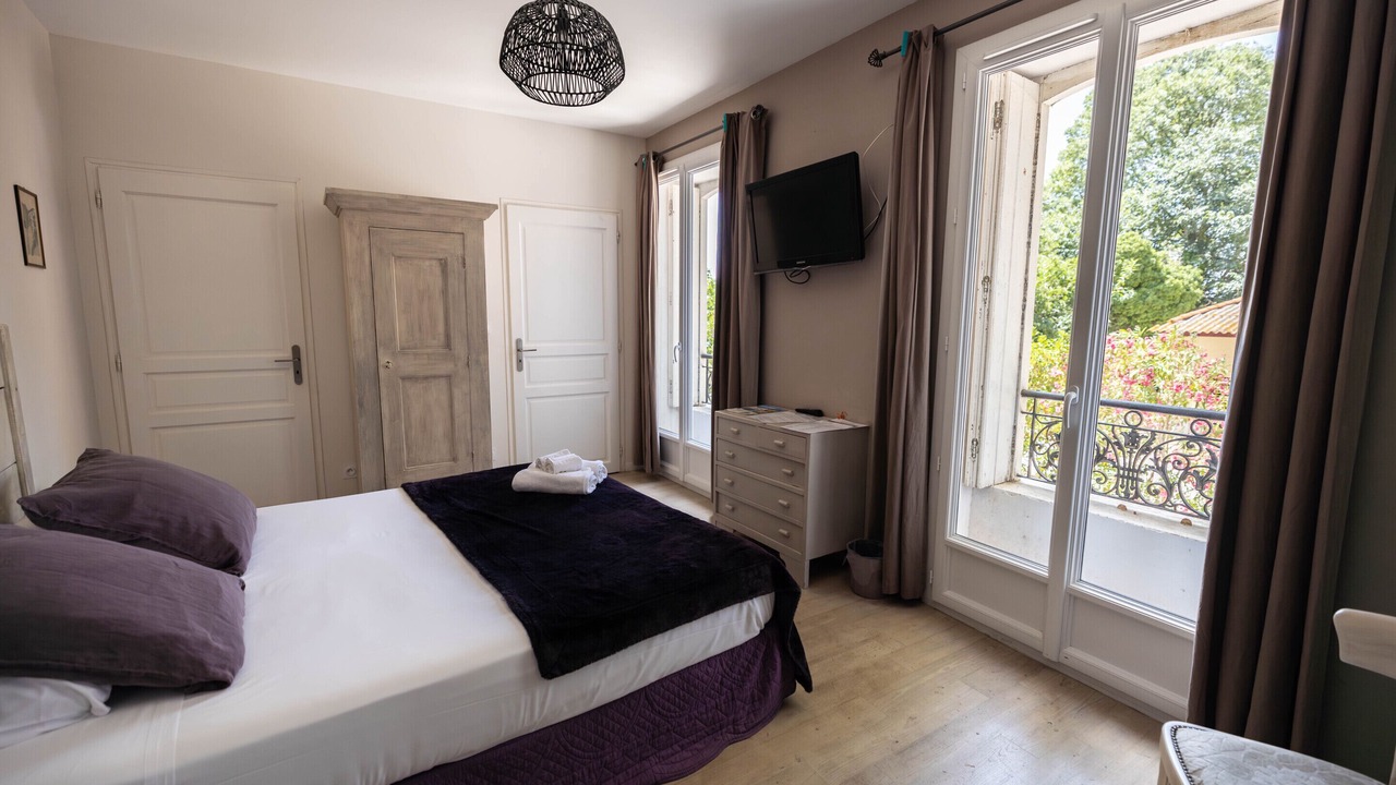 Photo of Bedroom in Saint-Genis