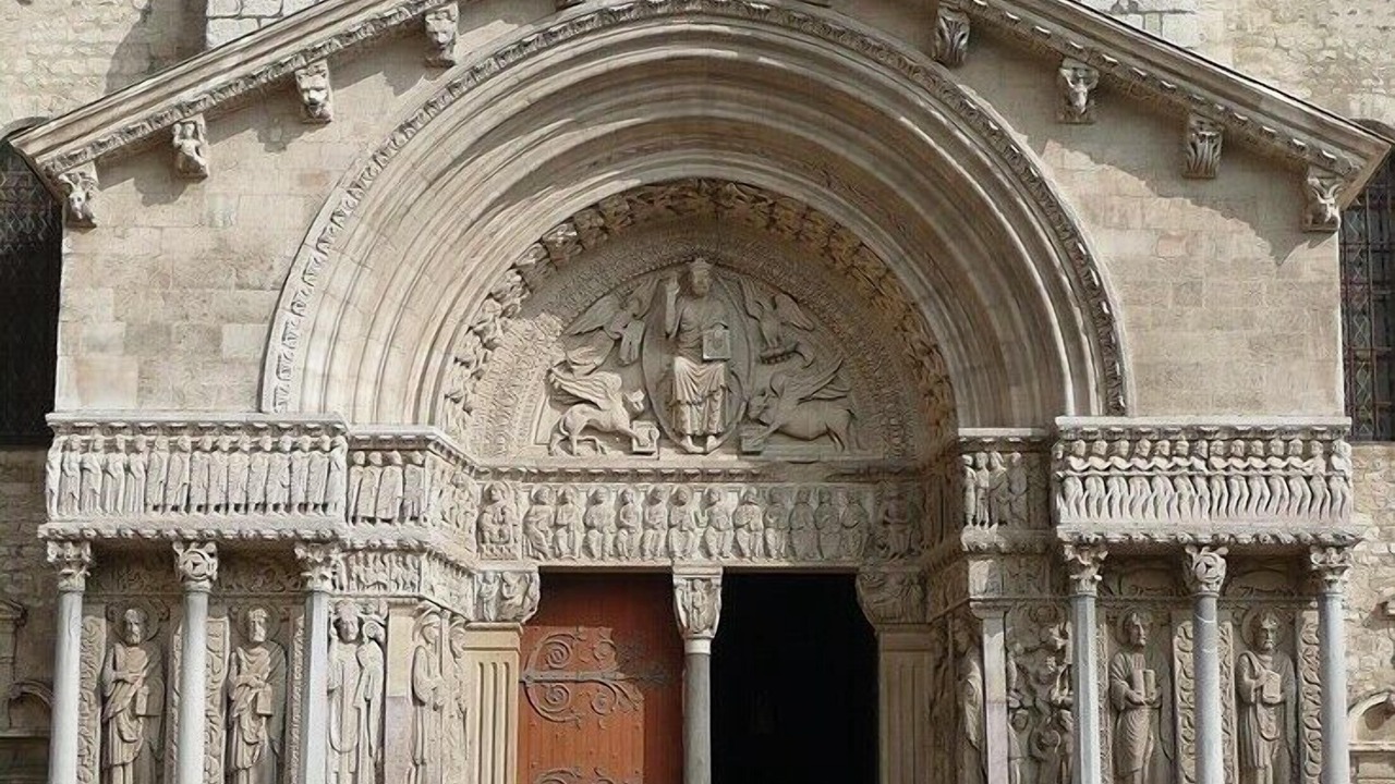 Photo of Others in Arles City Centre