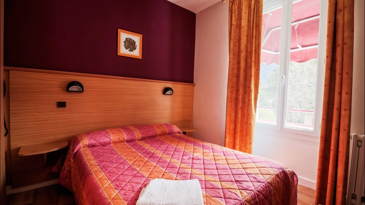 Photo of Bedroom in Jausiers