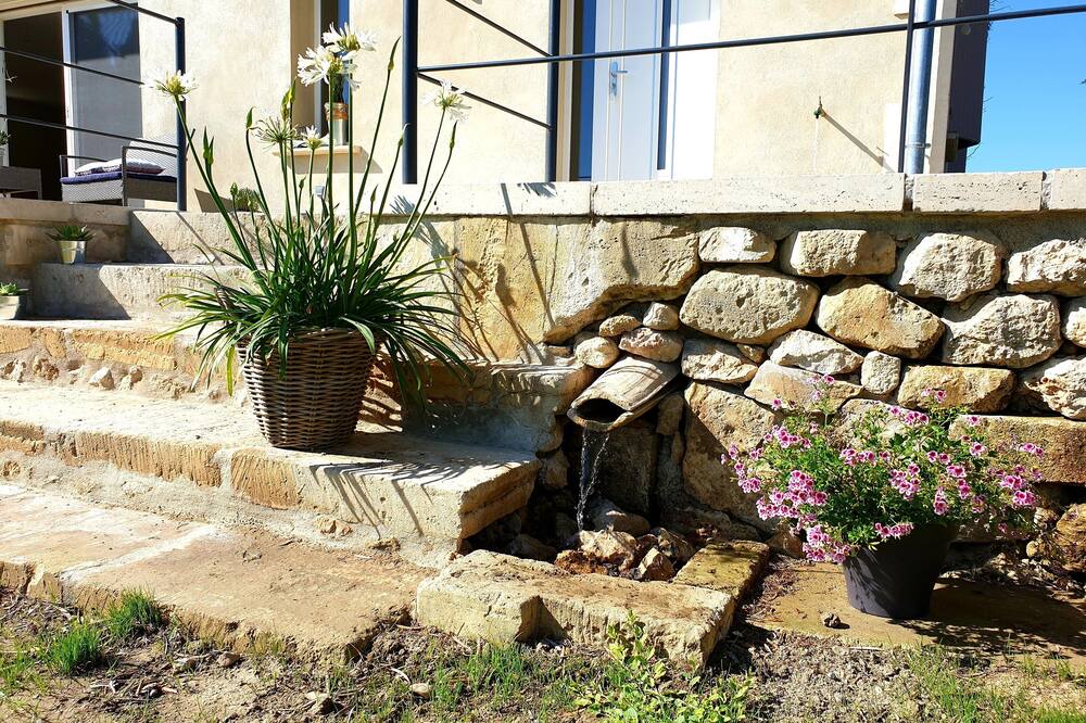 Photo of Outdoor in Mouries
