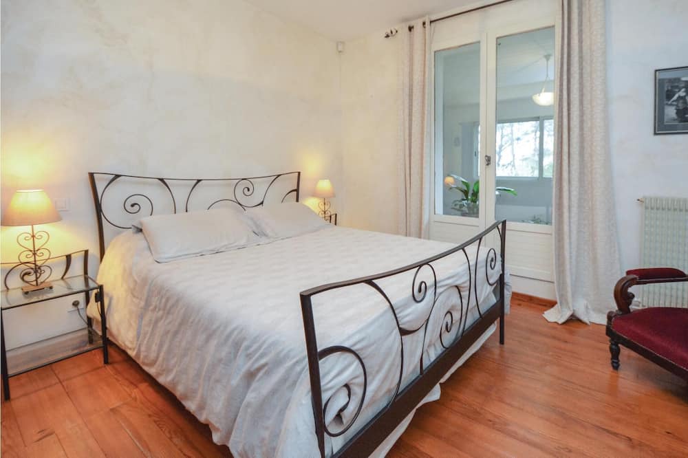 Photo of Bedroom in Caremeau