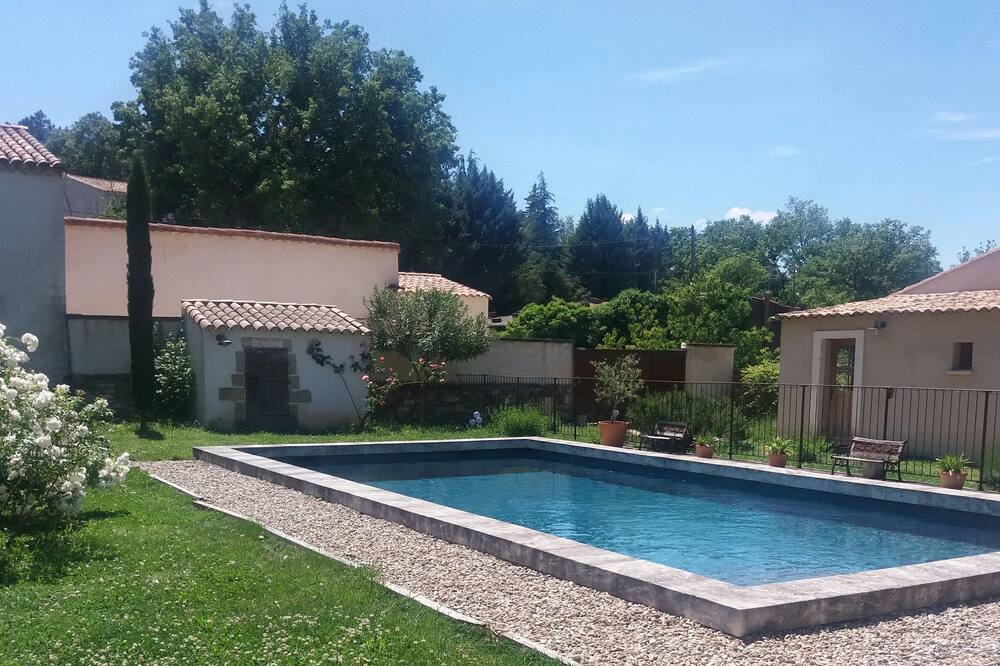 Photo of Outdoor in Saint-Quentin-la-Poterie