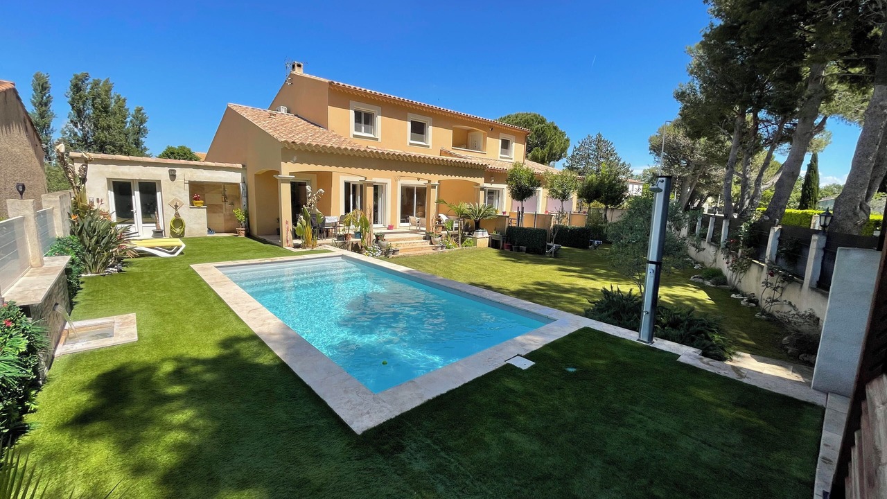 Photo of Outdoor in Saint-Martin-de-Crau