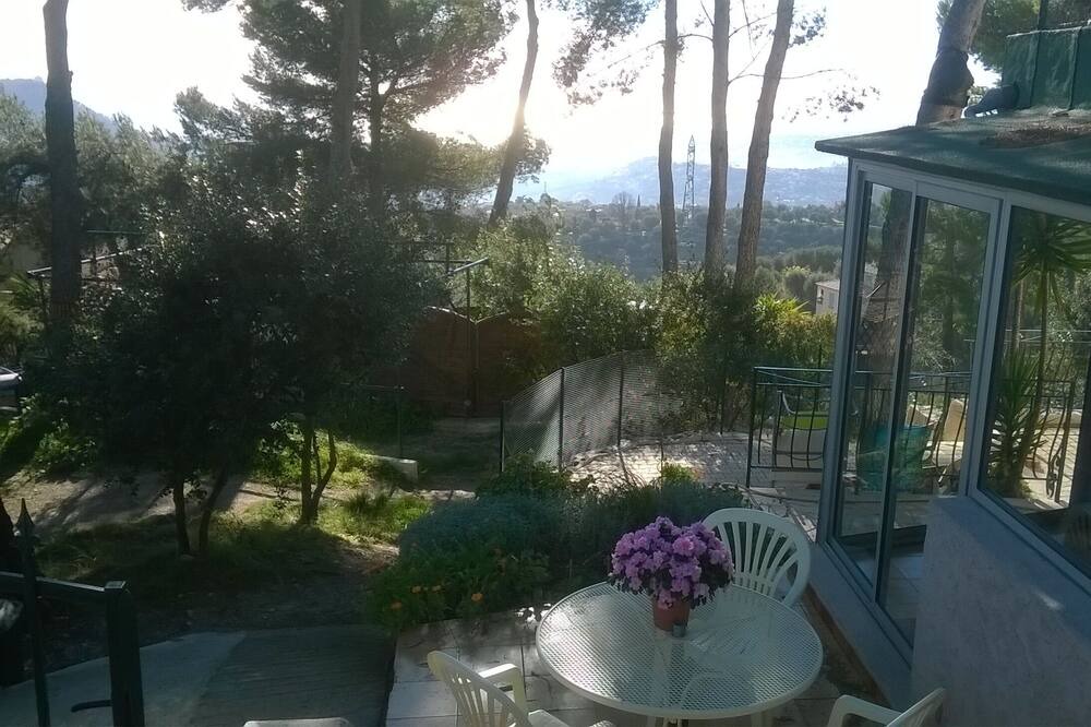 Photo of Patio Balcony in Cantaron