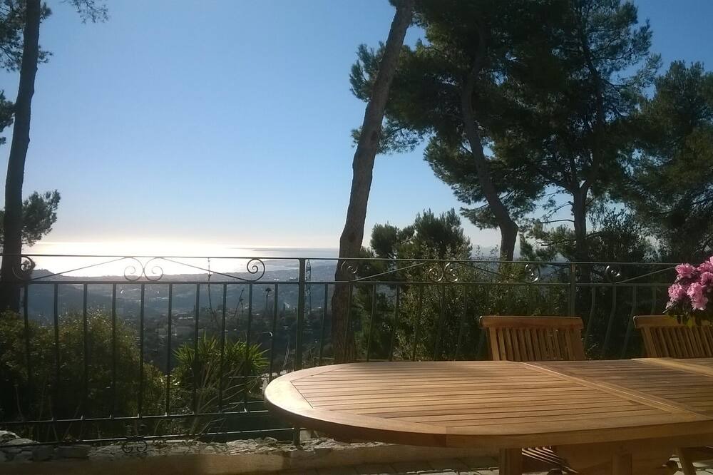 Photo of Patio Balcony in Cantaron