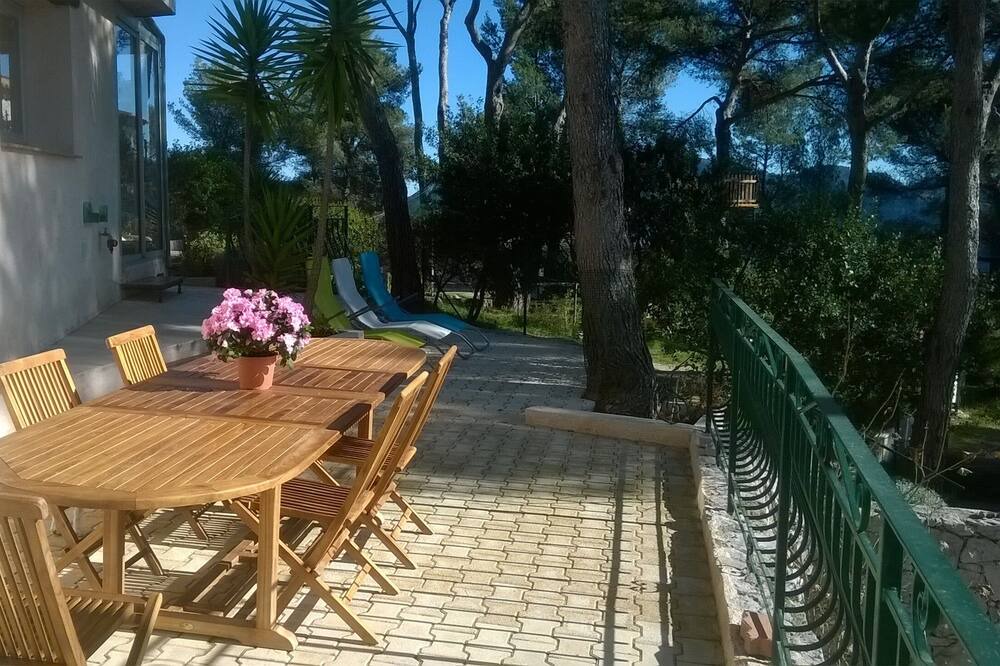 Photo of Patio Balcony in Cantaron