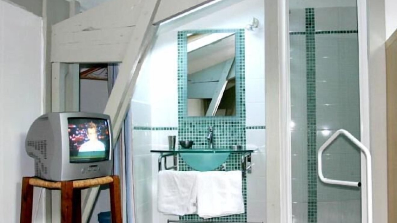 Photo of Bathroom in Mimet