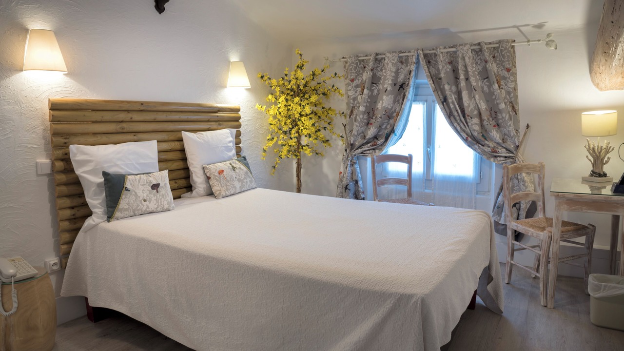 Photo of Bedroom in Cavaillon