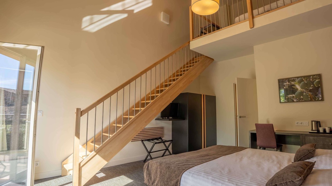 Photo of Bedroom in Chateauneuf-le-Rouge